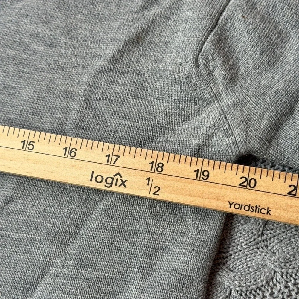 J Crew 100% Merino Wool Pocket Sweater Minimalist Women XS Gray‎ Office Layering